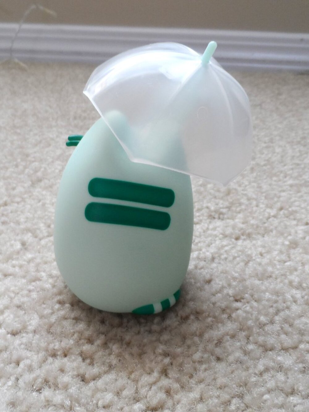Pusheen Rainy Day Figurine - Picture 2 of 5
